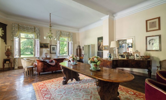 Este Villa | Stunning Venetian Villa, with pool, set in a private park in the Euganean Hills