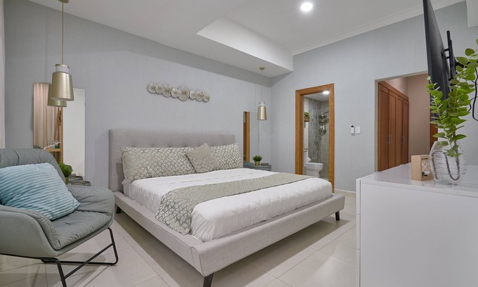 Downtown Santo Domingo Apartment | Stunning View Downtown 2Bedrom/Pool and Gym