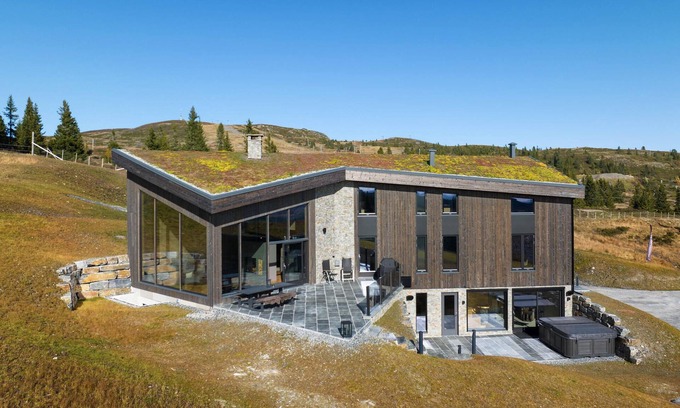 Kamben House | Stunning view in holiday home