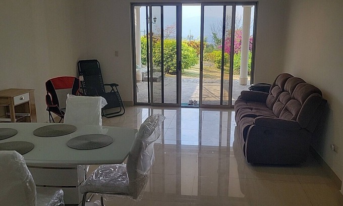 Escazu Apartment | Stunning View Modern 2-bedroom apartment and Gardens with WiFi in Escazu