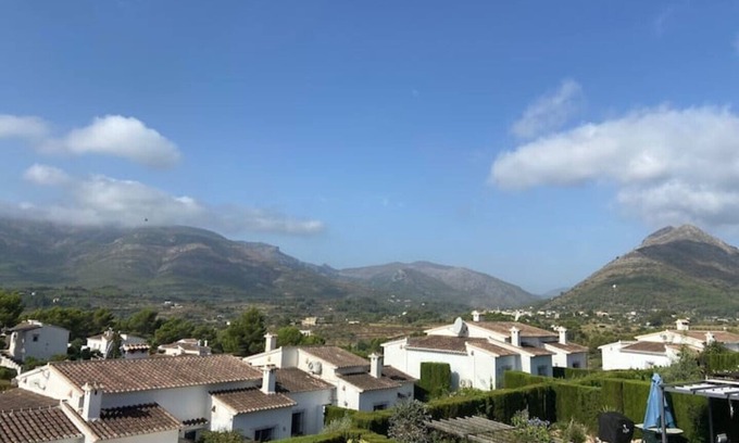 Murla House | Stunning views, cycling base, pellet burner, pool!
