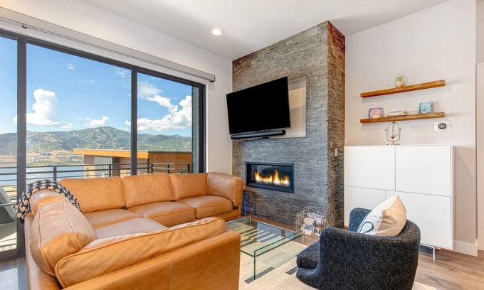 Hideout House | Stunning Views, Family Fun & Steps from Deer Valley’s New East Village