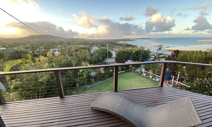 Emerald Beach House | Stunning views with soul