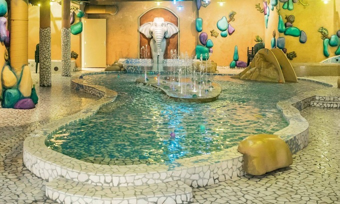 Vielsalm House | Stunning villa for 4 people with pool, WIFI, TV, terrace and parking