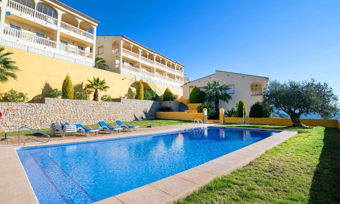 Jalon House | Stunning villa for 6 guests with pool, WIFI, A/C, TV and terrace