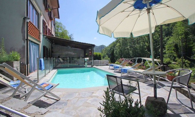 San Rocco in Turrite House | Stunning villa for 6 guests with WIFI, private pool, TV, pets allowed and parking