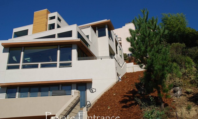 Point Richmond House | Stunning Water View: San Fran, GG, Bay and SR Bridges,. Mt. Tam. and Alcatraz.