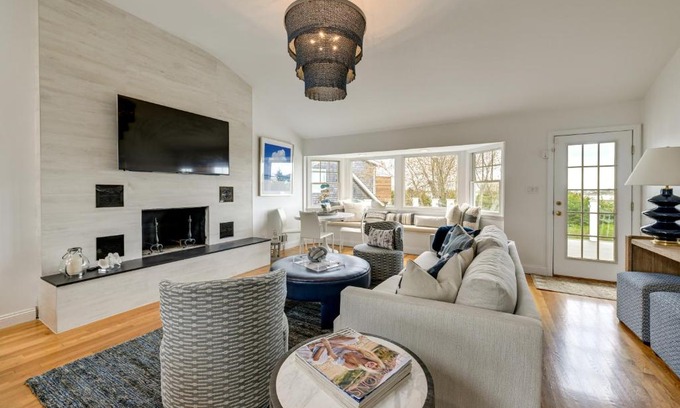 Westhampton Beach House | Stunning Westhampton Beach Home with Private Pool