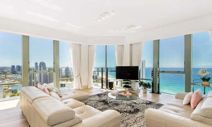 Surfers Paradise Apartment | Style and Amazing Views from this Level 37 Sub Penthouse