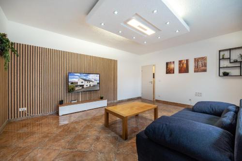 Neubeckum Apartment | Stylische große 5-Zimmerwohnung-WLAN-Free Parking-