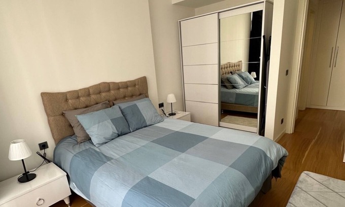 Bagcilar Apartment | Stylish 1 BR Apartment with free Wi-Fi, TV & Washer