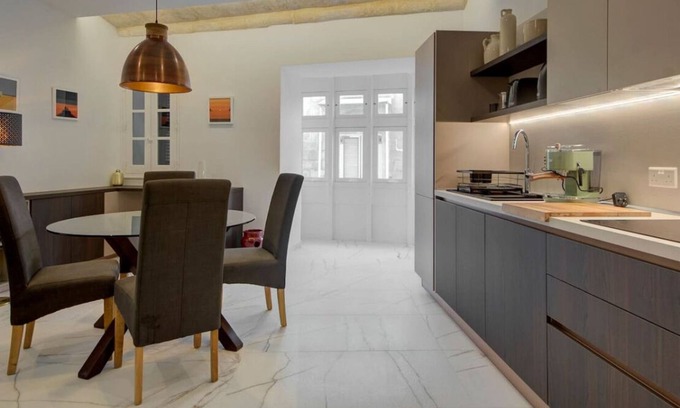 Attard Apartment | Stylish 1BR Apt with sofabed & backyard, Attard