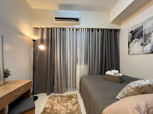 Legazpi Village Apartment | Stylish 1BR Condo in Makati City