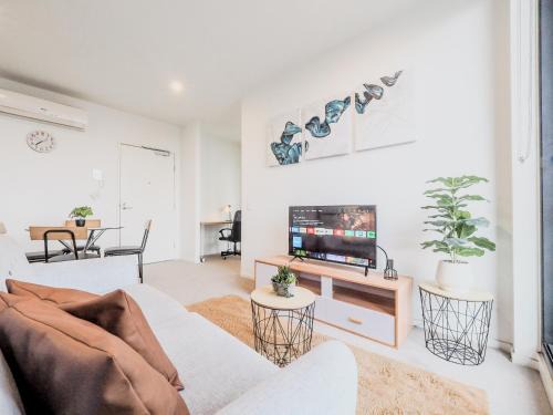 Footscray Apartment | Stylish 1br1ba Apt In Footscray Pool Gym Wifi