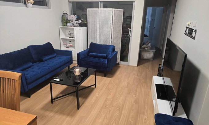 Maddington Apartment | Stylish 2-Bedroom Apartment in Maddington, 15 Minutes from Perth Airport