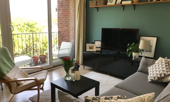 Perry Vale Apartment | Stylish 2-bedroom flat in leafy Forest Hill