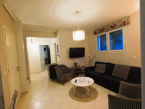 Loutraki Apartment | Stylish 2BR Semi-Basement- Cozy & Family-Friendly Retreat
