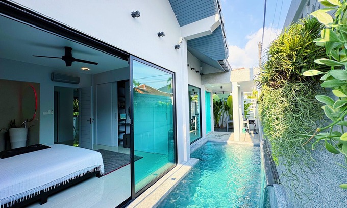 Sa Khu House | Stylish 3br Pool Villa walk to beautiful NaiYang beach