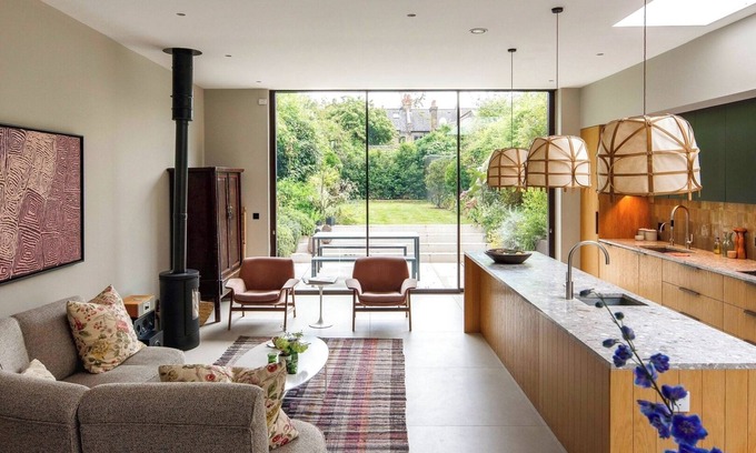 St. Helen's House | Stylish 4-Bedroom Home Near Notting Hill