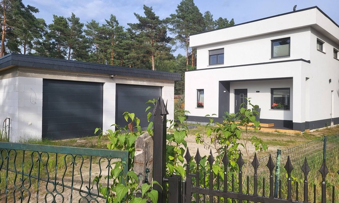 Ziegenhals House | Stylish accommodation near the water with its own home gym