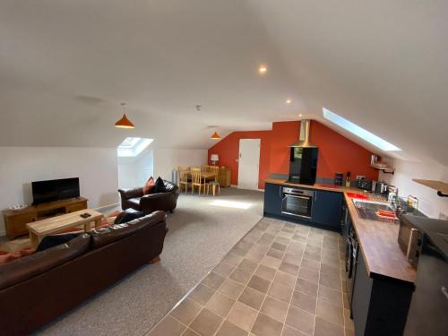 Longtown Apartment | stylish and modern Spacious 2 bedroom apartment
