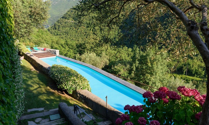 Castelbianco Apartment | Stylish apartments in the heart of the medieval village of Colletta