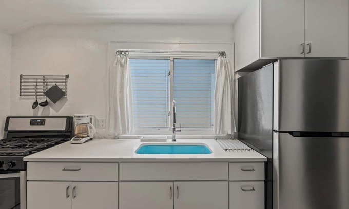 Fifth Ward Apartment | Stylish Apt in Walker's Point