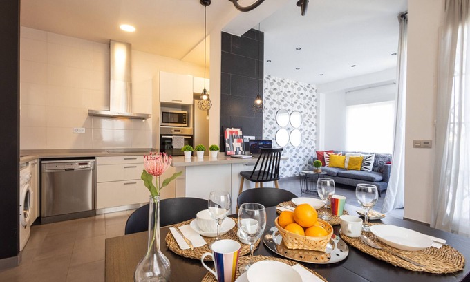 Extramurs Apartment | Stylish Attic in Valencia Centre by Florit Flats