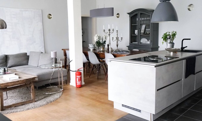 Pempelfort Apartment | Stylish boutique loft Düsseldorf City for up to 6 people