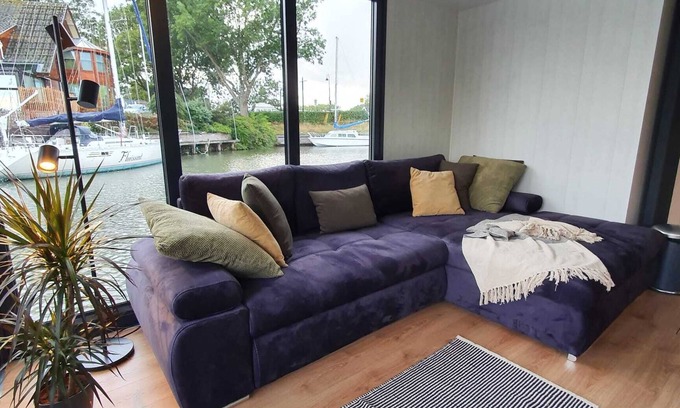 Monnickendam Boat Rental | Stylish, Brand-new Houseboat in Monnickendam, Near Amsterdam