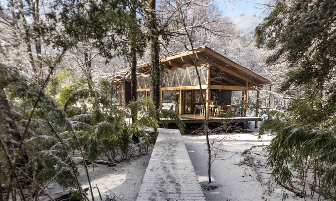 Malalcahuello House | Stylish cabin in Corralco with Hot Tub in the middle of the native forest.