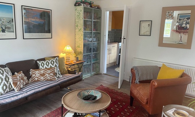 Jedburgh House | Stylish comfortable self catering cottage . In the heart of the Scottish Borders