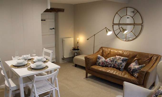 Bakewell Cottage | Stylish cottage inc. breakfast, sleeps 4
