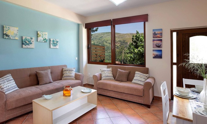 Elos House | Stylish & Cozy Home, 20 minutes to Elafonisi Beach