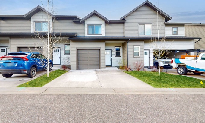 Gypsum House | Stylish, dog-friendly retreat with grill & washer/dryer - near skiing & hiking