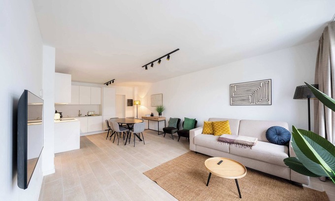 South Antwerp Apartment | Stylish Duplex for 8 in Central Antwerp