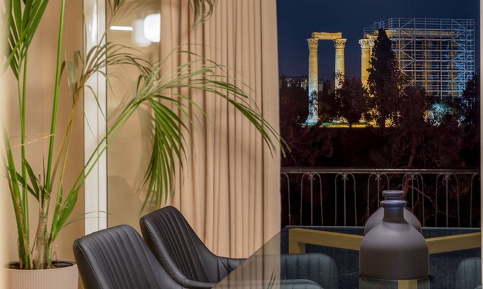 Mets Apartment | Stylish flat overlooking the temple of Zeus