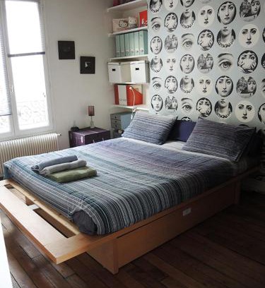 Quartier de la Goutte-d'Or House | Stylish Flat with Balcony Facing South