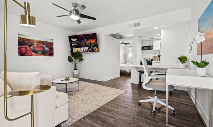 New Papago Parkway Apartment | Stylish Getaway 1B1B Scottsdale