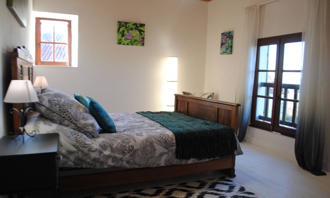 Dolmayrac House | stylish gite in ancient barn.