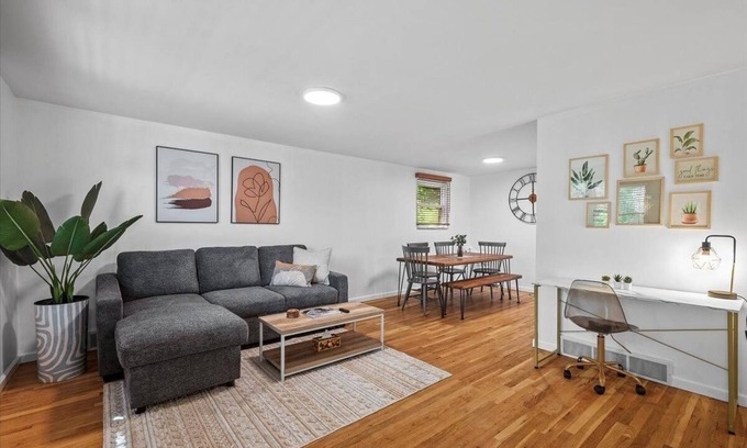 Squirrel Hill South House | Stylish House near Frick Park