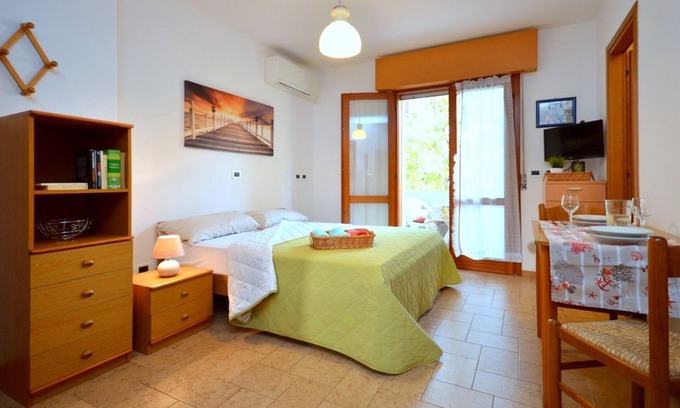 Lignano Sabbiadoro Apartment | Stylish Lagoon-Side Studio Retreat in Lignano