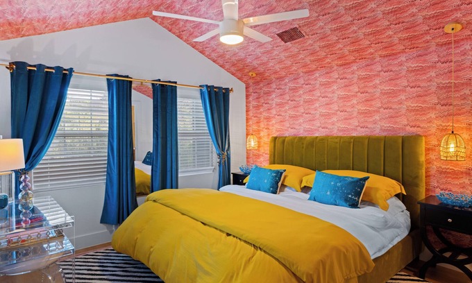 Austin Apartment | Stylish & Lux Stay, Walk to Top Eats & Pickleball