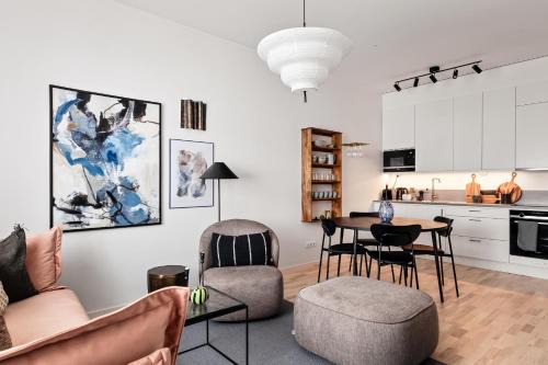 Liljeholmen - Hagersten Apartment | Stylish Luxe home by the water
