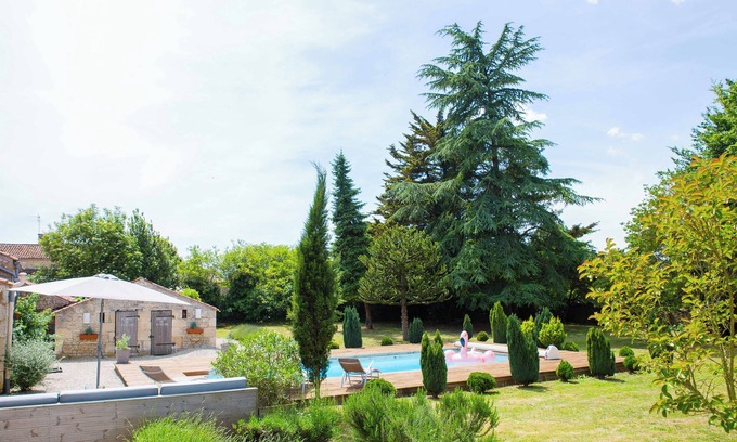 Pouille Other | Stylish Manor House, 6 Bed, Heated Pool, Gated Garden, Sleeps15, Outdoor Kitchen