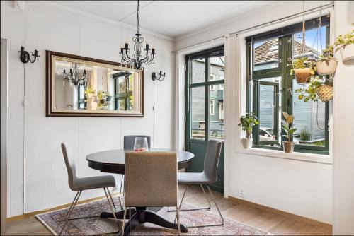 Trondheim Apartment | Stylish & Modern Apartment, in Centre, Free Parking spot !