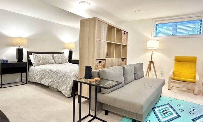 Halton Regional Municipality House | Stylish Modern Luxury Stay