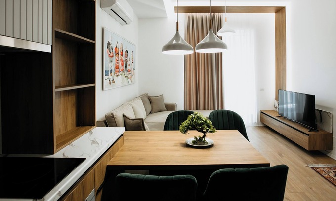 Tirana Condo | Stylish nest @15 min to center (A/C, Balcony)