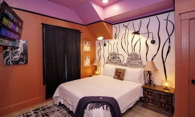 Governmental Mall House | Stylish "NEW" Home- Hot Tub - Near Downtown, PHX Airport, and ASU