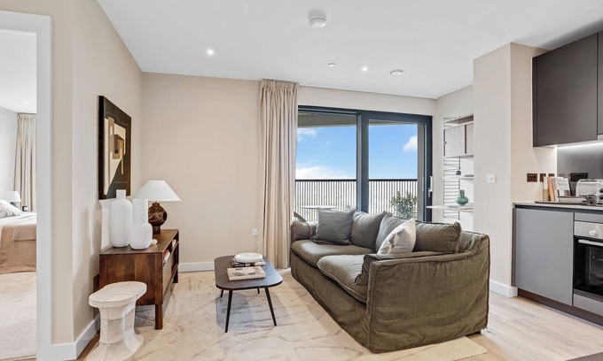 Bromley North Apartment | Stylish one-bedroom apartment close to Stratford